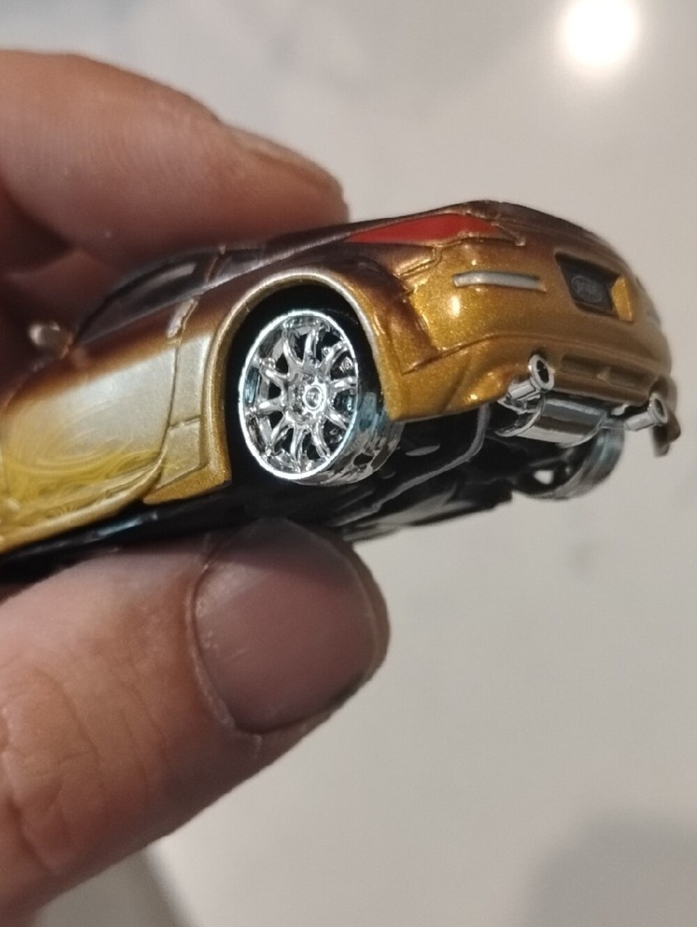 Nissan 350Z In Metallic Bronze (No Tires) - Picture 12 of 14
